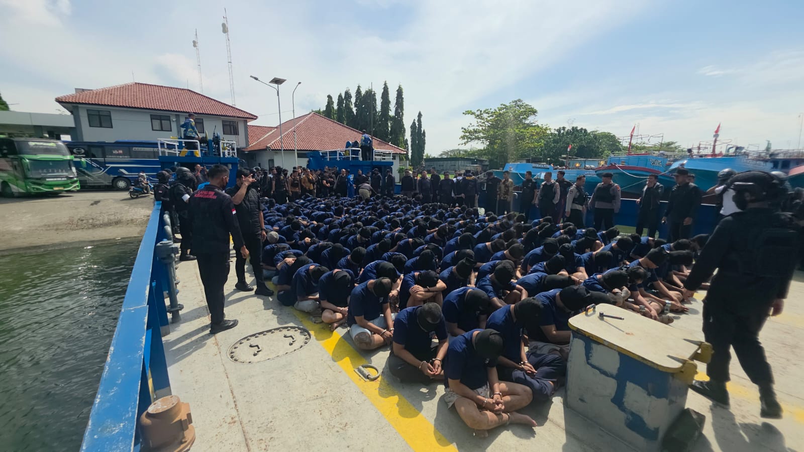 Lebih dari 2.000 Warga Binaan High Risk Dipindahkan ke Nusakambangan, Pekan Ini 241 Napi Dikirim