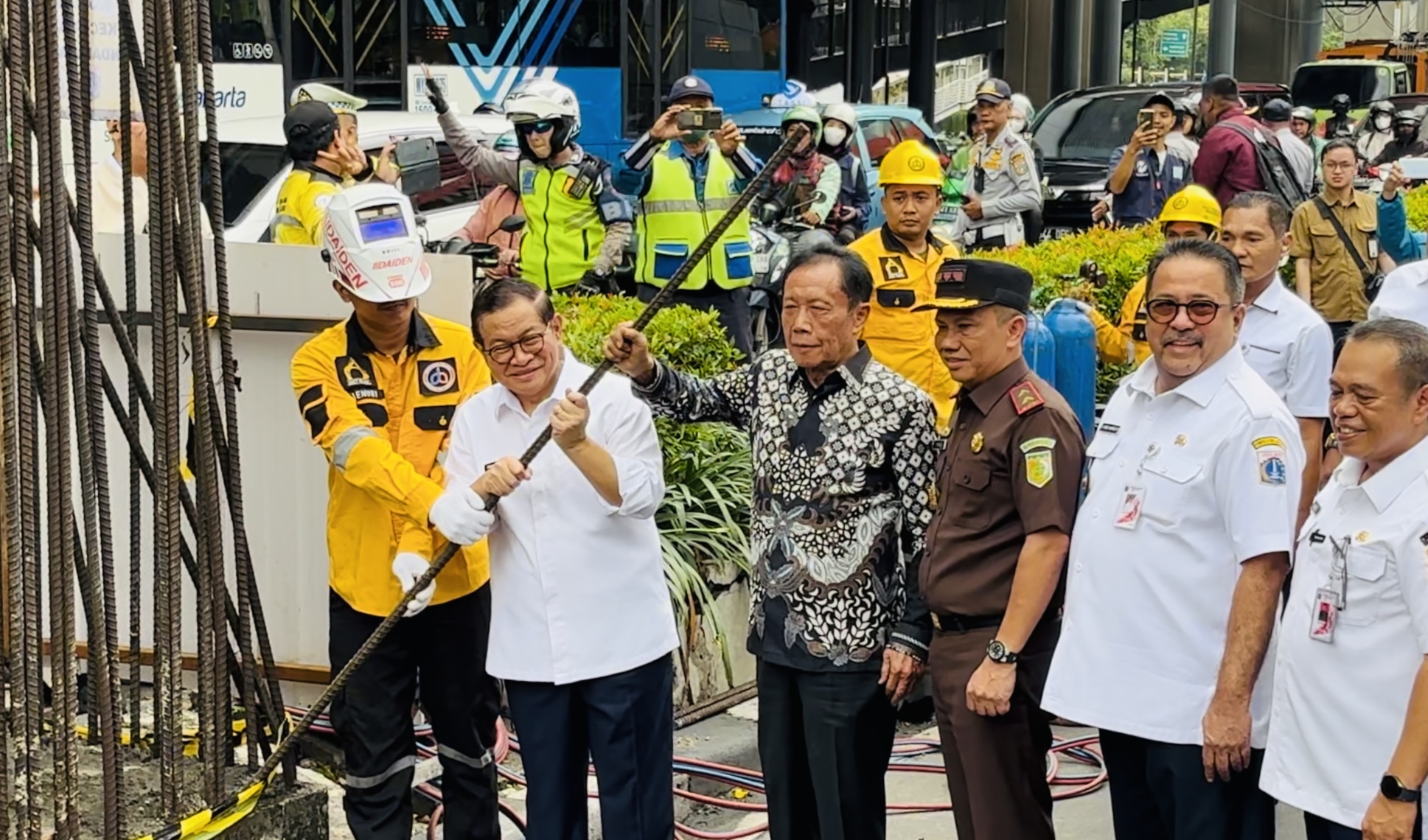 Pembongkaran Tiang Monorel di Rasuna Said Disaksikan Sutiyoso, Pramono: Jakarta Sedang Menata Diri