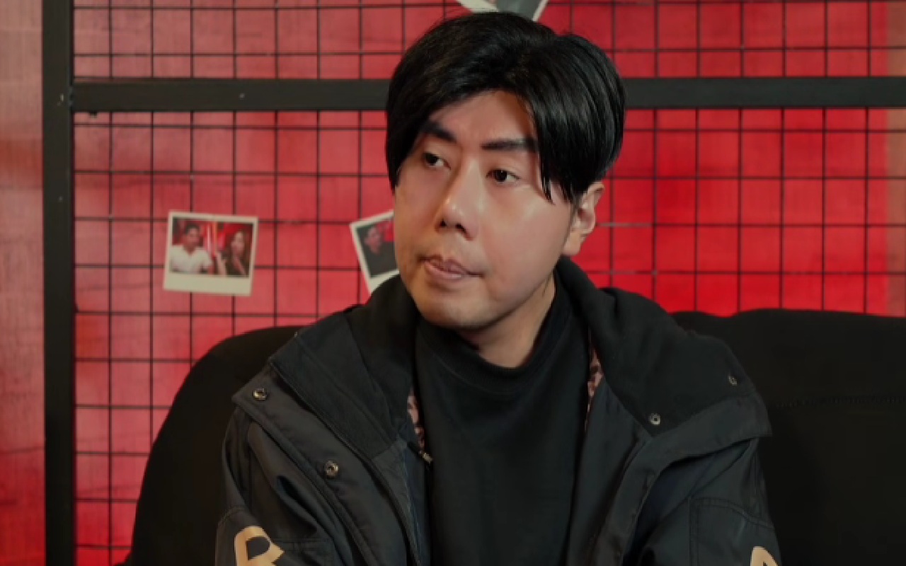 Roy Kiyoshi Ungkap Ramalan Mengerikan di 2026: 'Air Cokelat Seret Mobil'