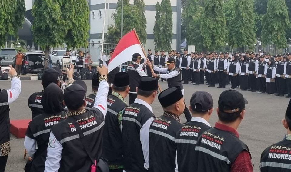 Kemenag Berangkatkan 437 Petugas Haji ke Arab Saudi, Wajib Utamakan Jamaah Lansia