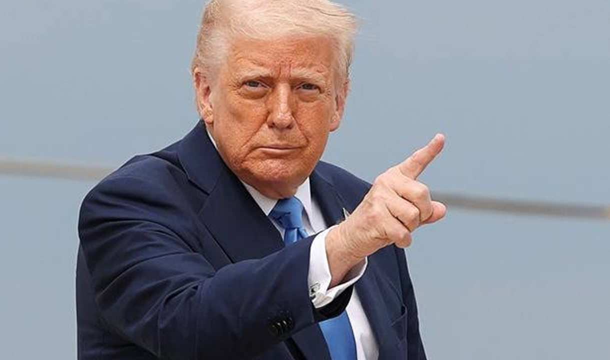 Trump Kenakan Apple Tarif 25 Persen, Pasar Langsung Bergejolak