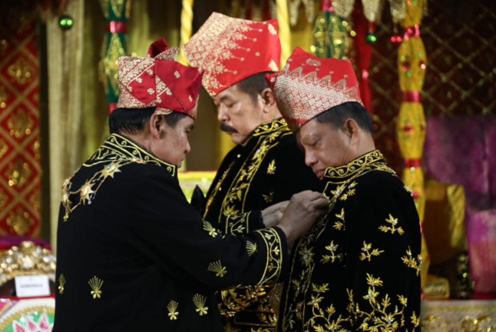 Mendagri Tito Karnavian Dianugerahi Gelar Adat Melayu: Sri Paduko Setyo Payung Negeri 