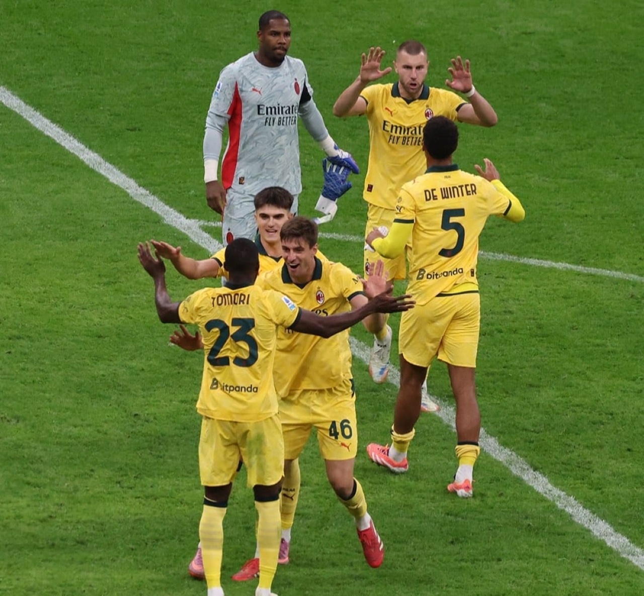 Rating Pemain AC Milan, Rafael Leao Menjadi Bintang, Sementara Lini Belakang Milan Kacau!