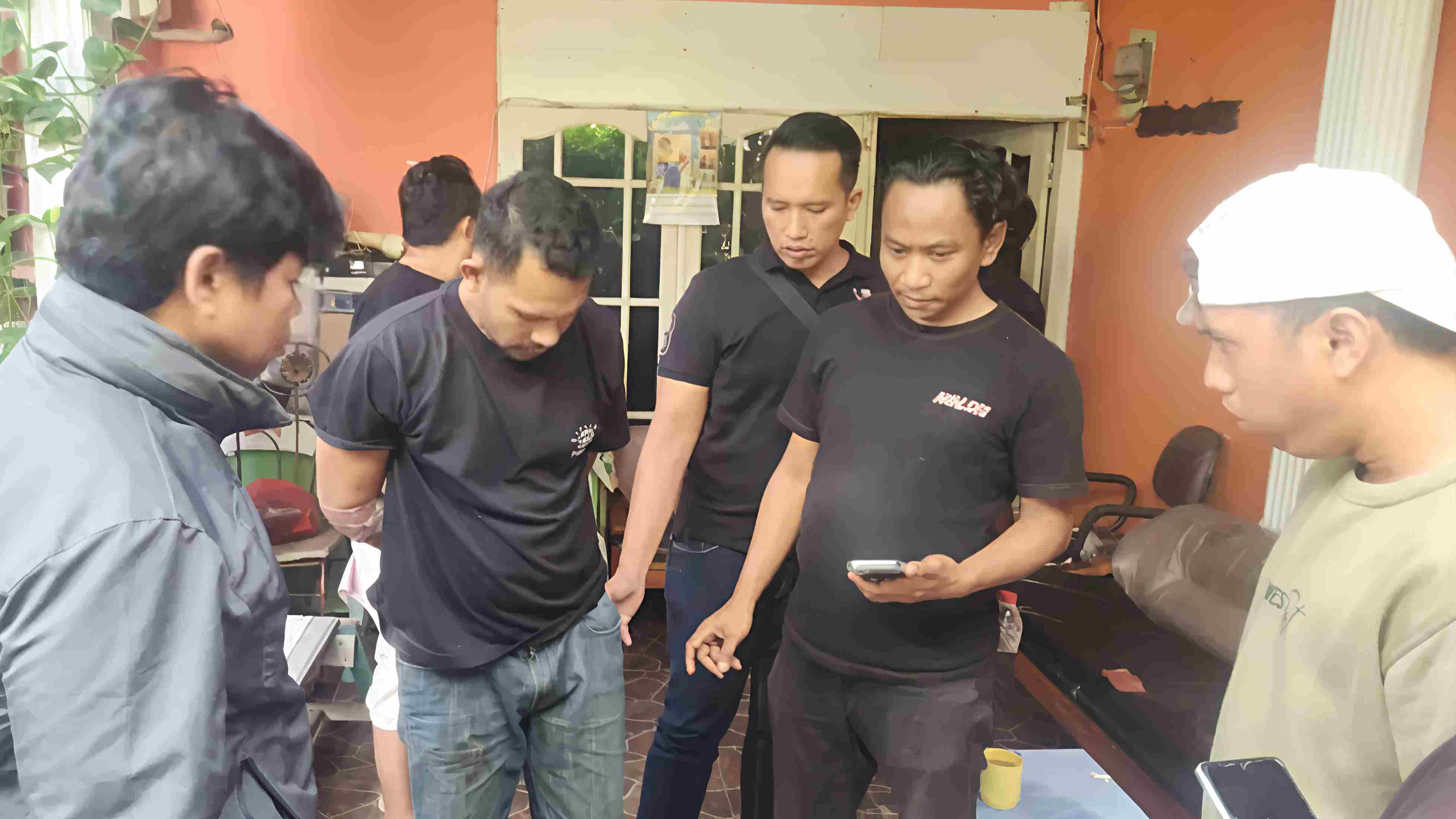 Gercep! Polisi Tangkap Pelaku Pembacokan Anjasmara Si Pemilik Warung Kelontong: Kabur ke Ciracas