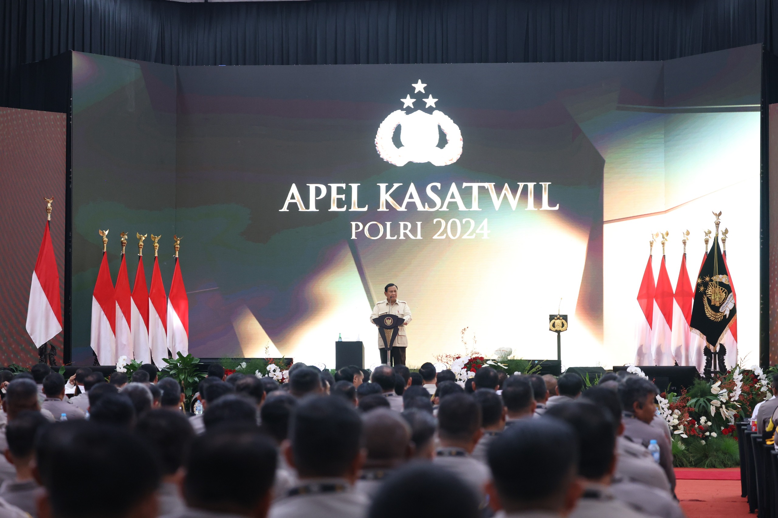 Prabowo Minta Aparat Kepolisian Selalu Berpihak dan Bela Kepentingan Rakyat