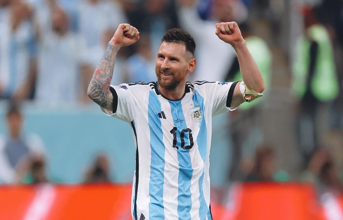 BREAKING NEWS: Argentina Juara Piala Dunia 2022, Lionel Messi Angkat Trofi!