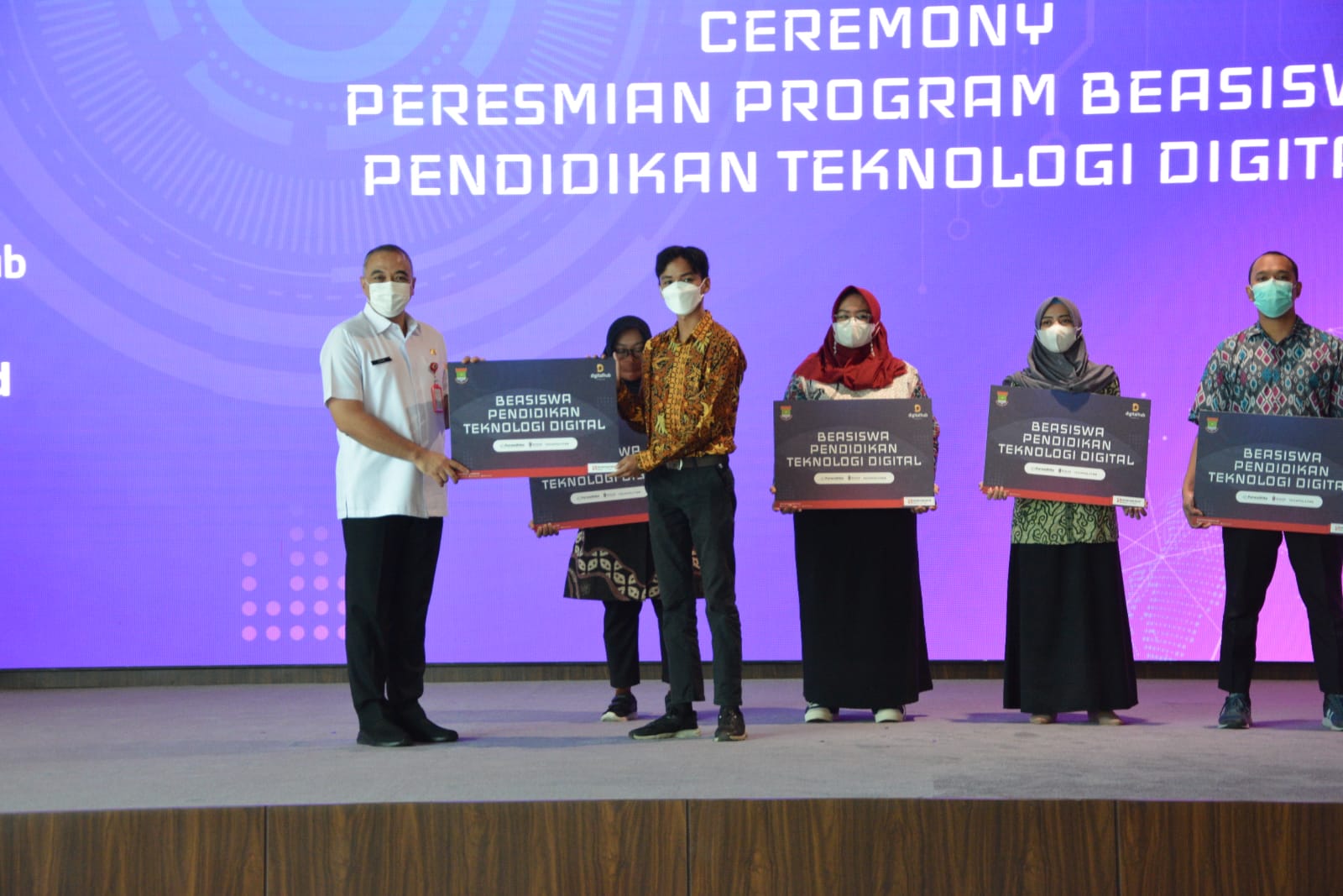 20 Lulusan SMA di Tangerang Dapat Beasiswa Pendidikan Teknologi Digital
