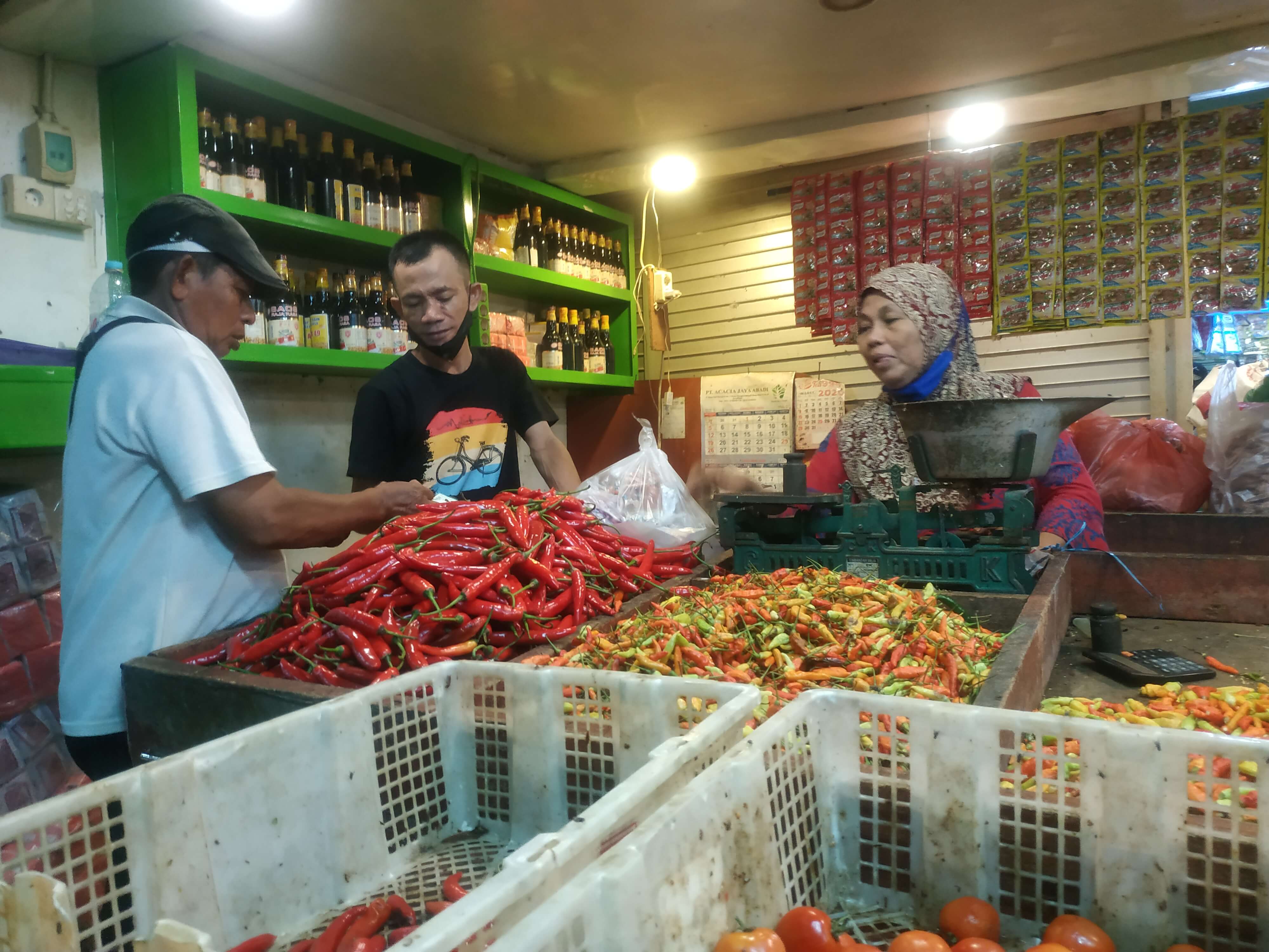 Naik Dua Kali Lipat, Harga Cabai Makin Pedas di Pasar Surabaya