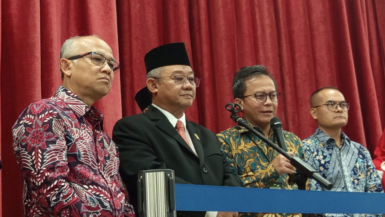 Siap-Siap! Siswa SMA Ikut UN Versi Baru Mulai November 2025, SD dan SMP Kapan?