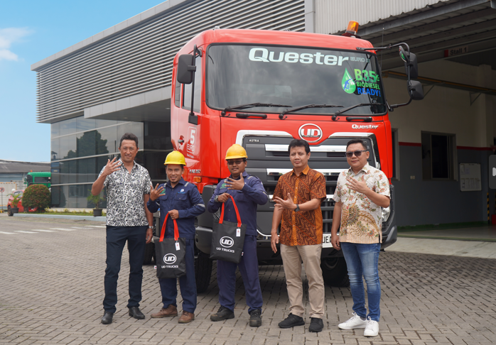 Maknai Ramadhan, UD Trucks Indonesia Apresiasi 1000 Pengemudi