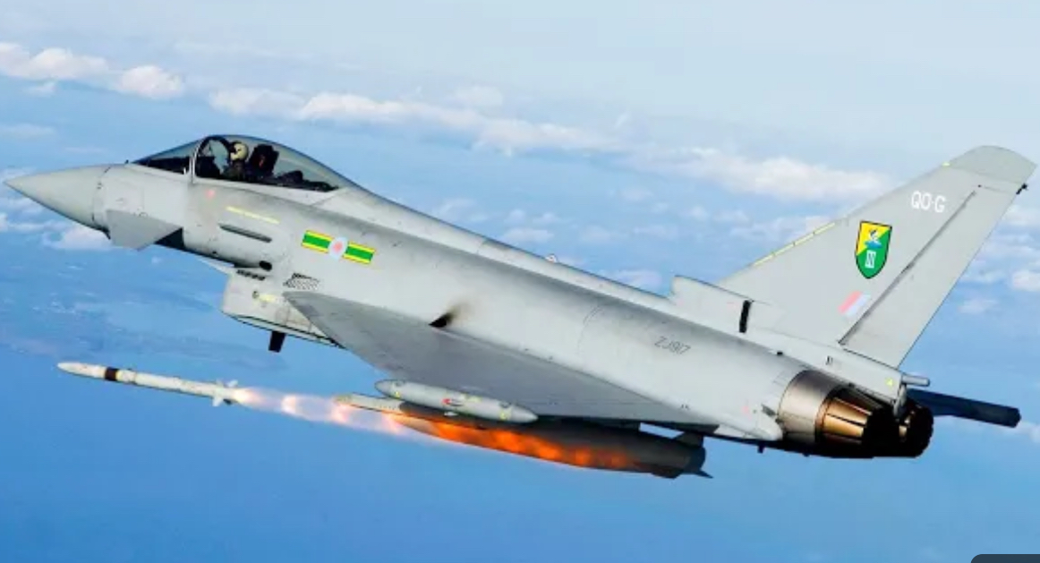 Serangan Rudal Balistik dan Drone Kamikaze Iran ke Israel,  Ditembak Jatuh Jet Tempur RAF Klaim Inggris 