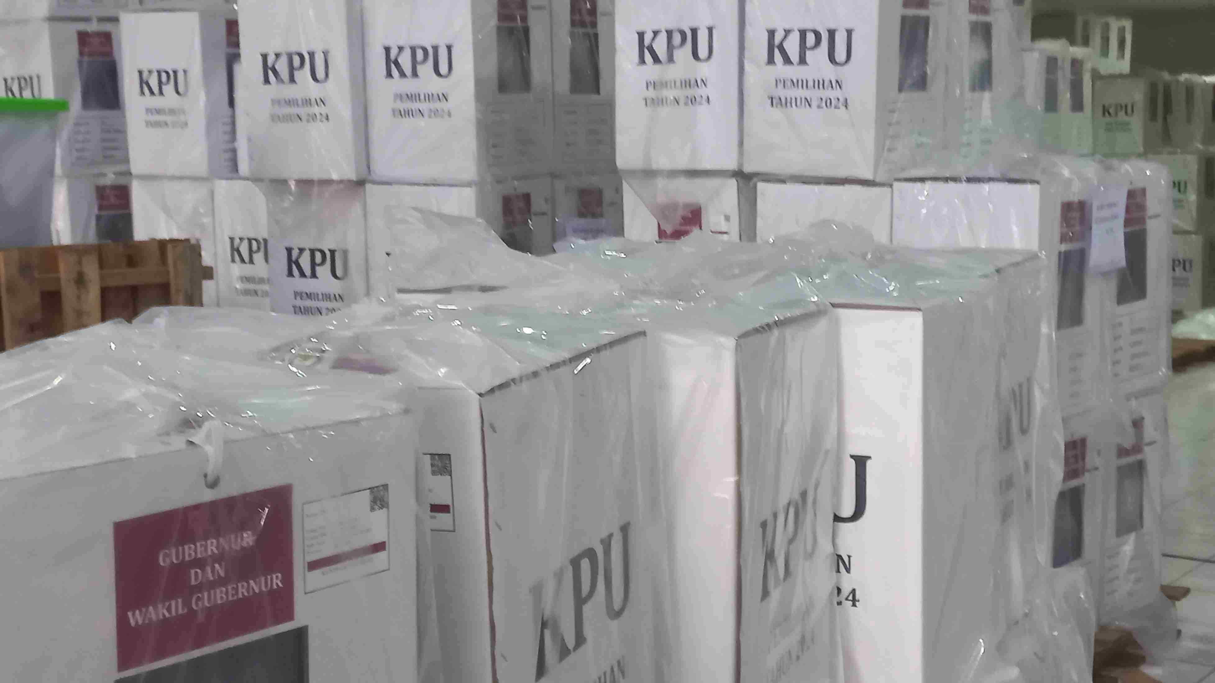 Lakukan Pendistribusian, KPU Kota Tangerang Pastikan Logistik Aman Disimpan di GOR