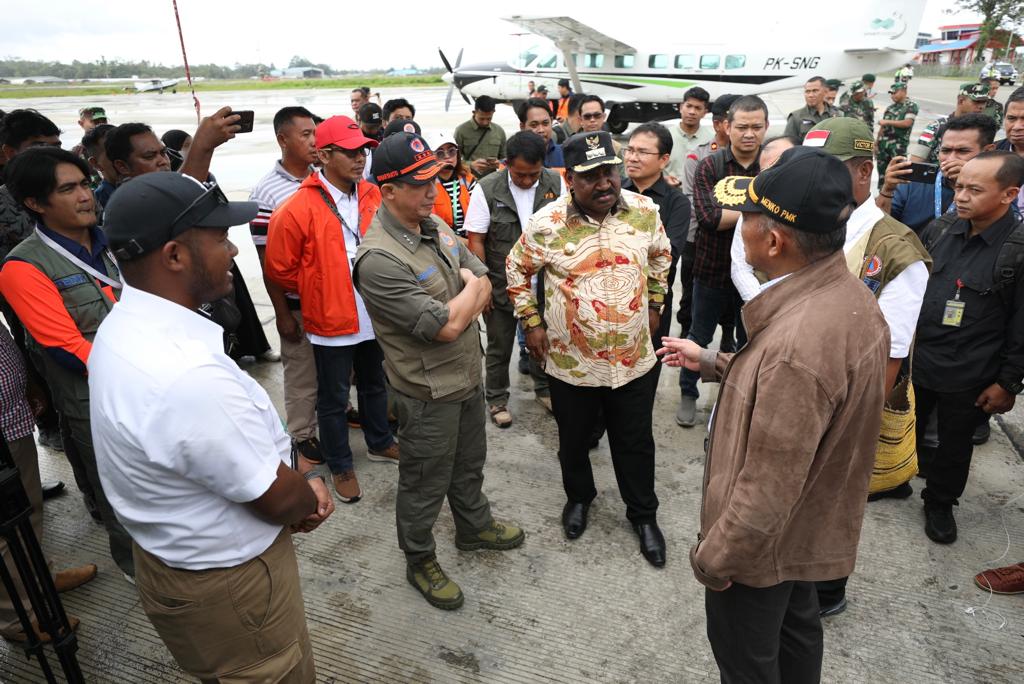 Bantuan Untuk Warga Terdampak Kekeringan Tiba di Bandara Timika, Papua 