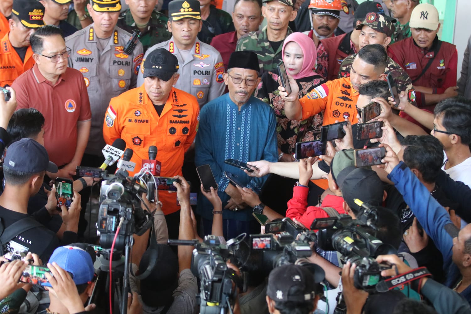 DVI Polda Jatim Kirim 51 Sampel DNA Korban Reruntuhan Ponpes Al Khoziny ke Laboratorium, 17 Jenazah Teridentifikasi