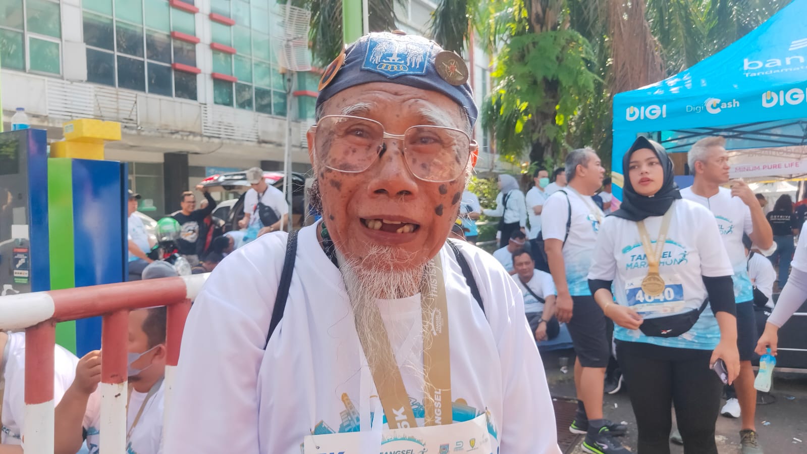Tukimin, Pelari Berusia 86 Tahun Asal Banyuwangi Lari 5 KM di Tangsel Marathon 2022
