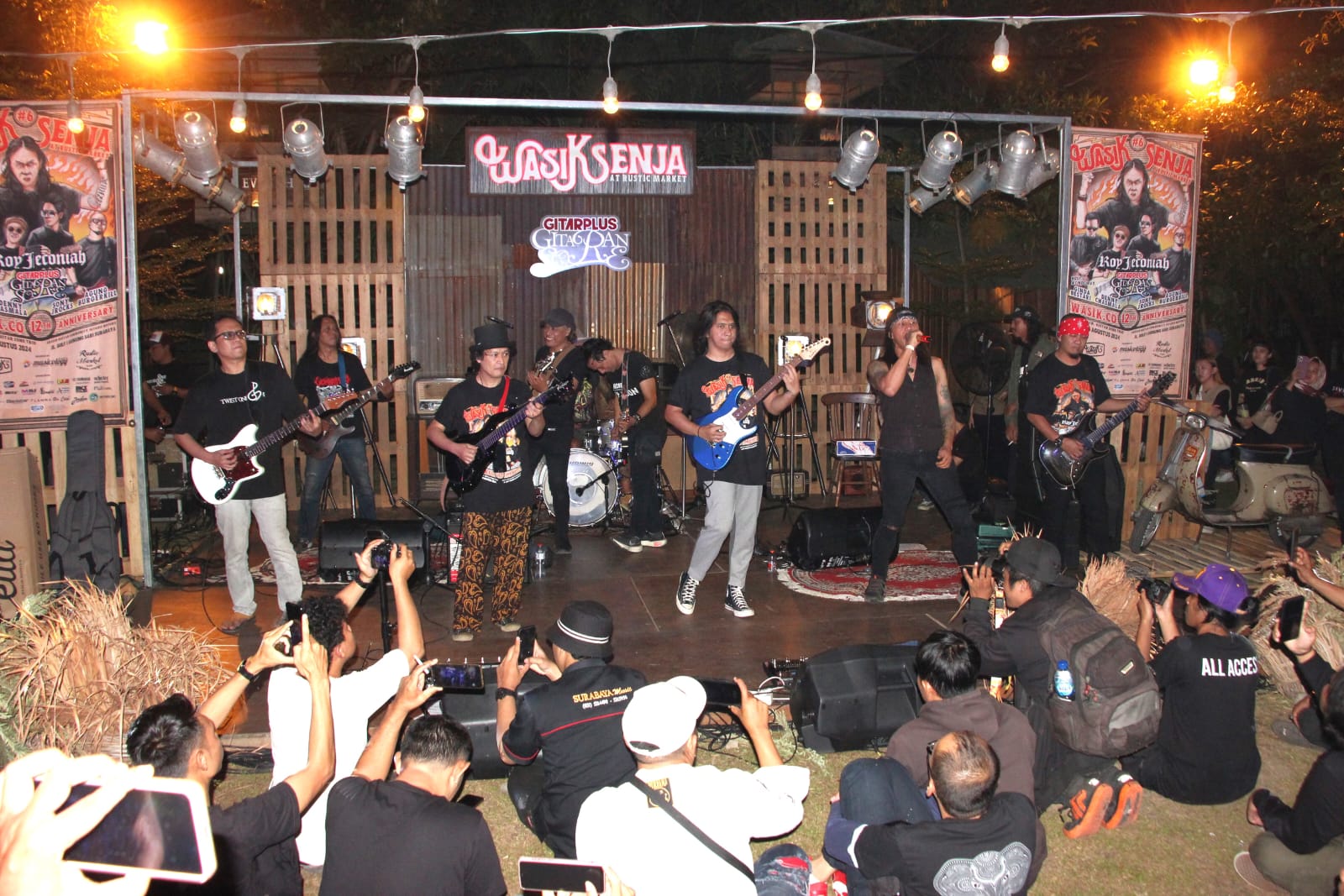 Wasik Senja X Gitarplus, Roy Jeconiah bareng 4 Gitaris Bawakan Entersandman Medley Bento