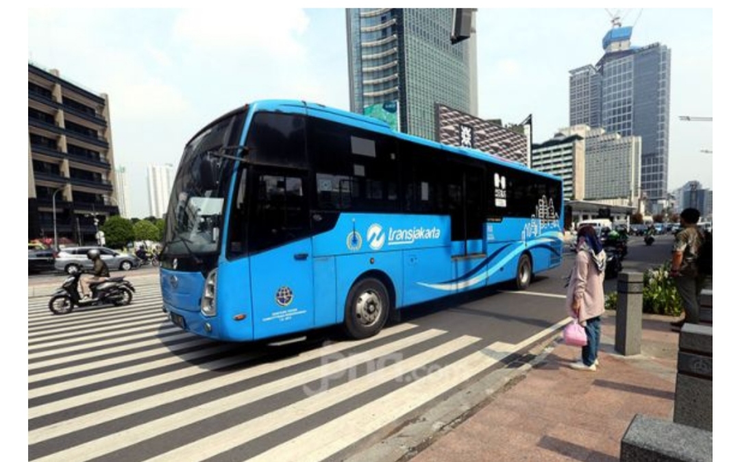 Bus Transjakarta Beroperasi 24 Jam Non-Stop, Bantu Masyarakat yang Terdampak Kenaikan BBM
