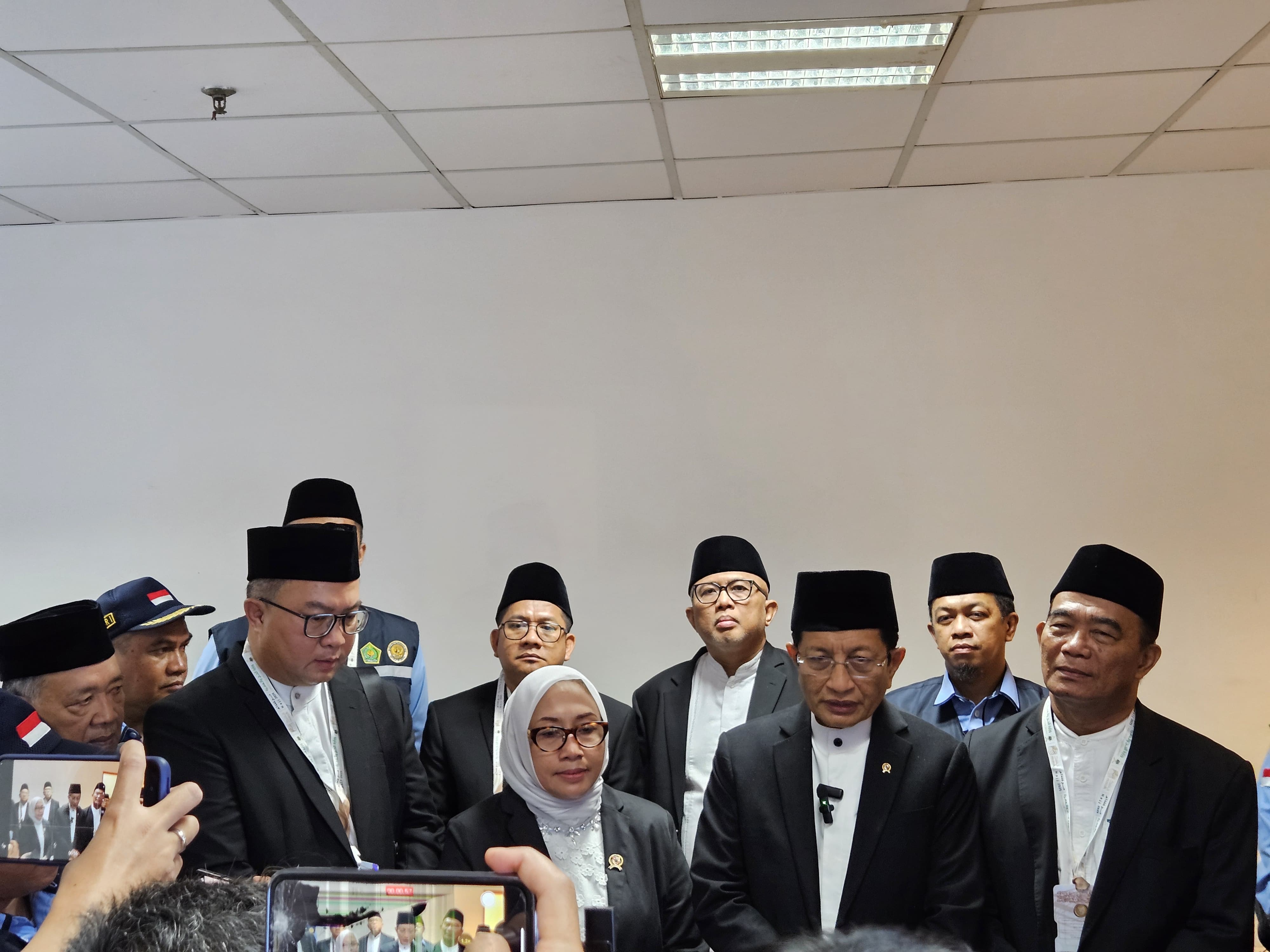 Jamaah Haji Salat Jumat di Hotel untuk Hindari Kelelahan Jelang Armuzna