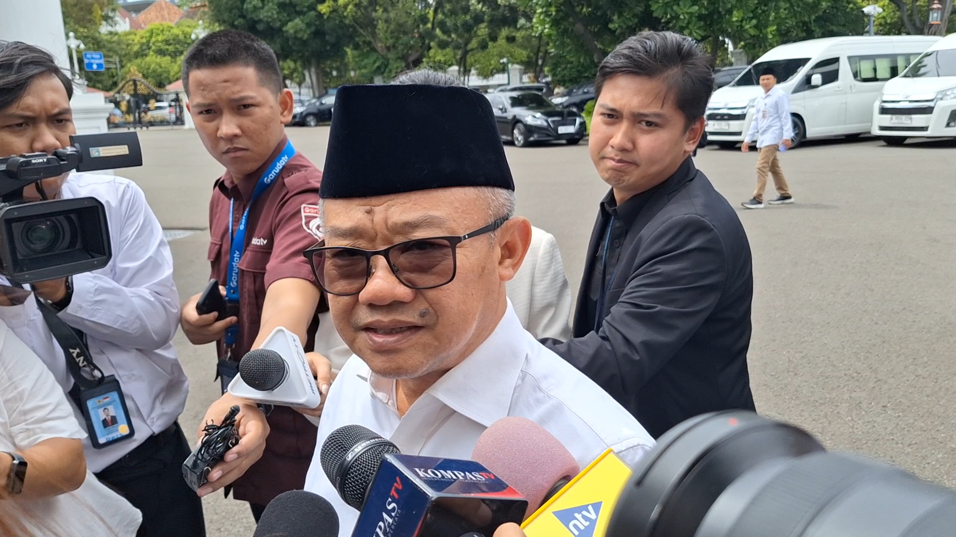 Mendikdasmen: Sekolah Rakyat Butuh 60 Ribu Guru