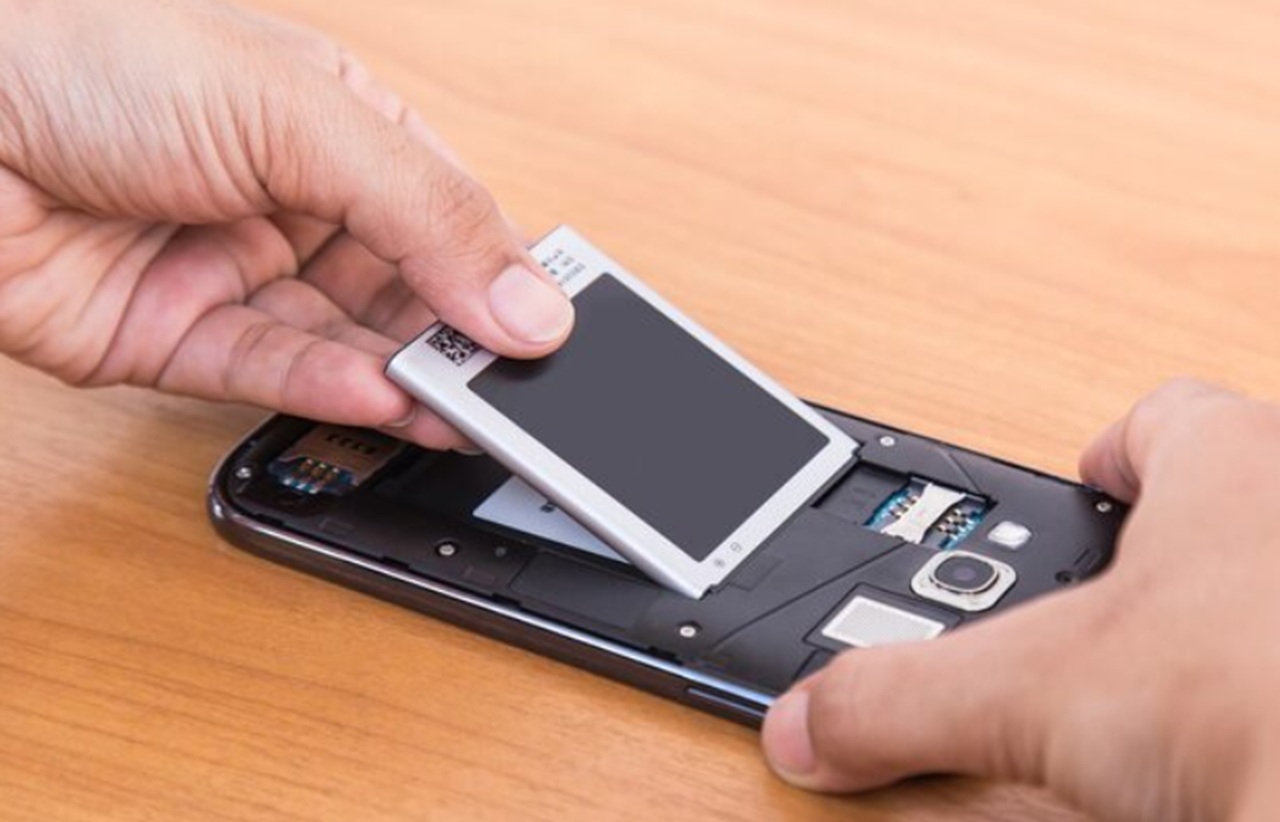 Goodbye Baterai Tanam, Tahun Depan Handphone Wajib Pakai Baterai Lepas Pasang di Eropa