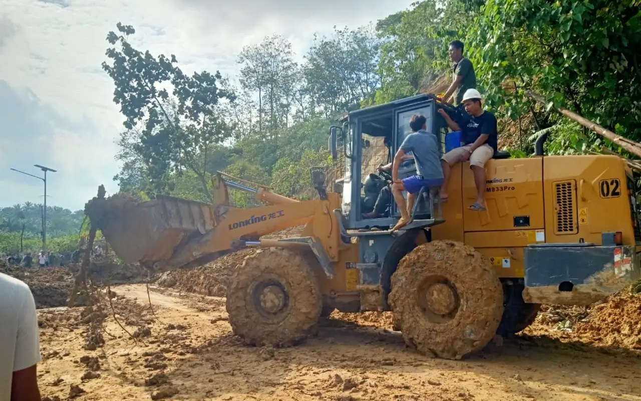 Update Bencana Banjir Bandang Sumatera: 1,1 Juta Mengungsi, Upaya Pencarian Terus Berlanjut