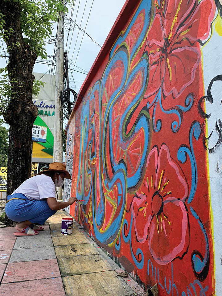 Mural-mural Penuh Pesan di Magelang (1): Ibu-Anak Menggambar Bareng