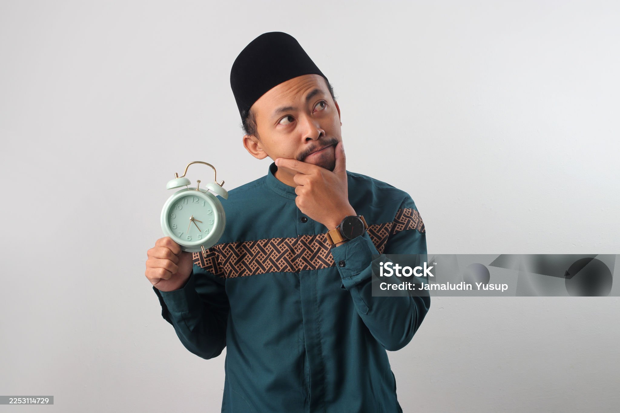 Tip Atur Waktu Tidur Agar Tetap Produktif Saat Puasa