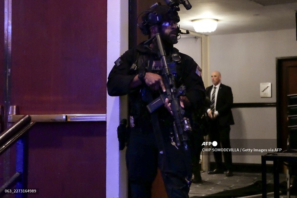 Kronologi Acara Makan Malam Trump 'Diserang' Pria Bersenjata 