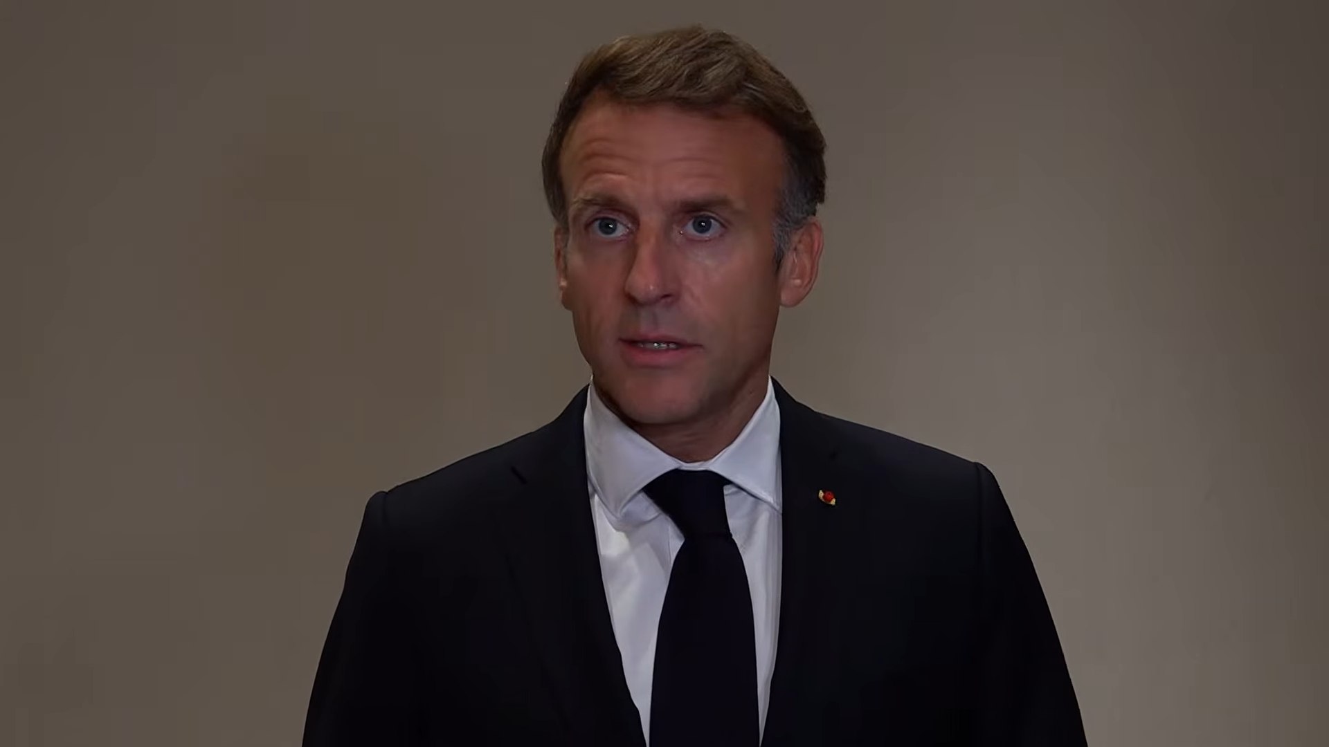 Presiden Macron Kecam Komentar Bodoh Pemimpin Asing soal Kerusuhan Prancis