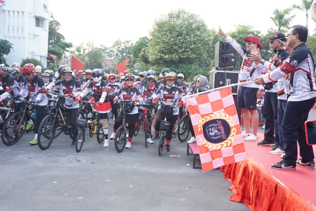 Peringati HUT RI ke-78 dan HUT Arek Lawas Suroboyo ke-6, Digelar “Gowes Proklamasi 45 KM” 