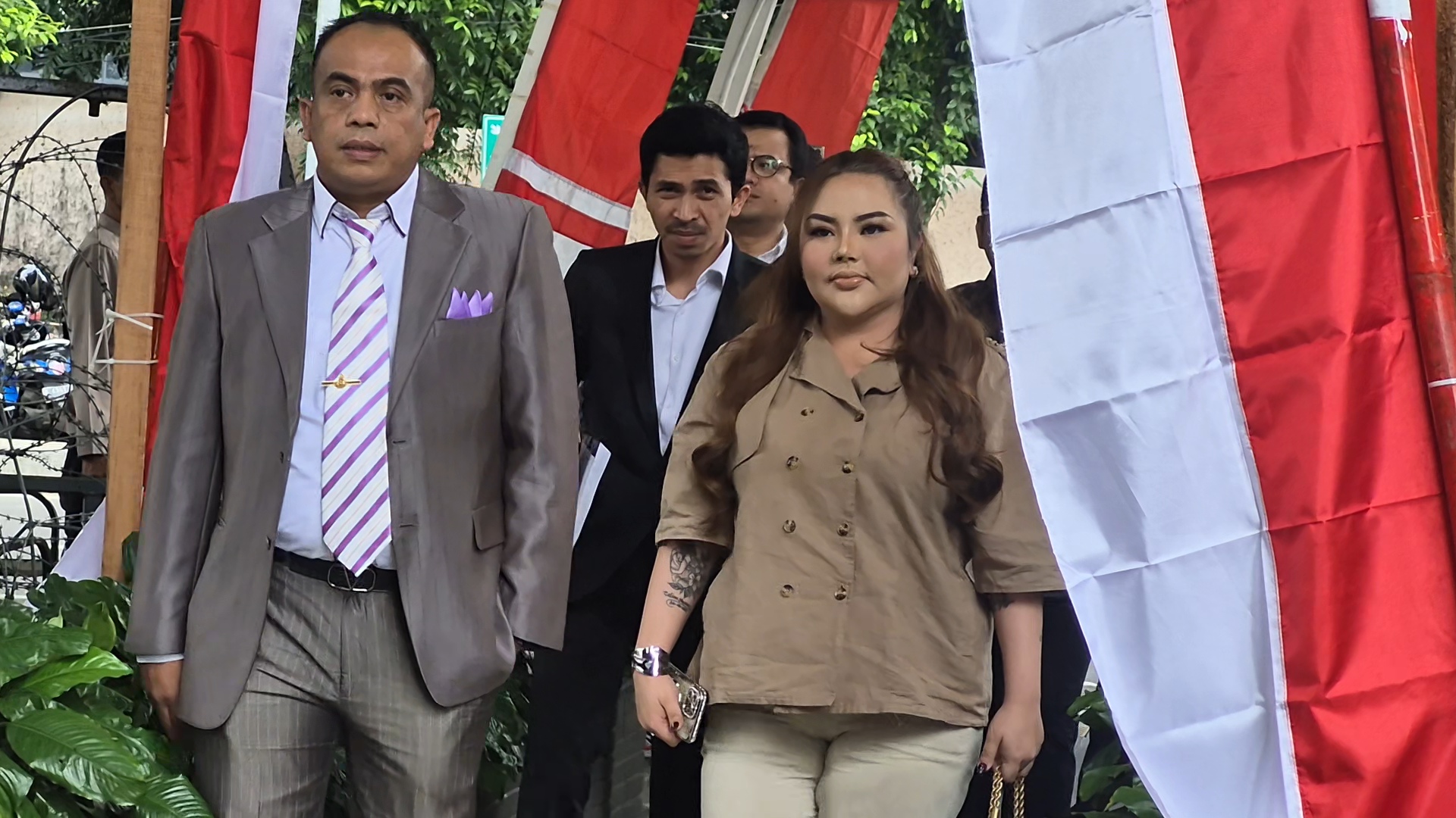 KPK Jelaskan Alasan Periksa Lisa Mariana Terlebih Dahulu, Sebelum Ridwan Kamil