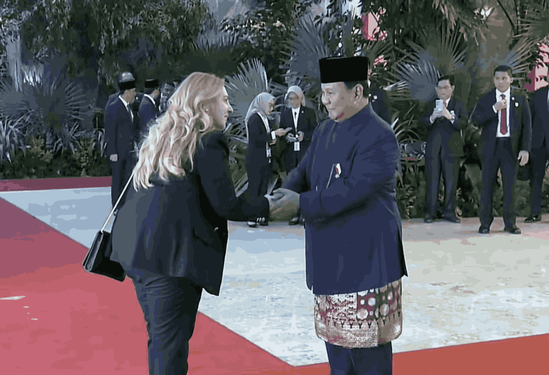 Keunikan Pakaian Adat Betawi Ujung Serong yang Dipakai Prabowo-Gibran saat Pelantikan Presiden