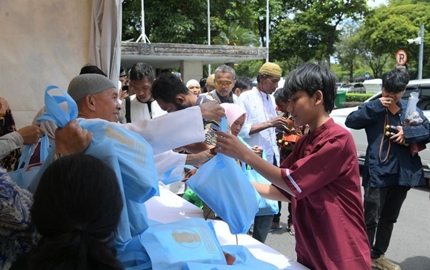 Istana Bagikan 5.000 Suvenir di Acara Open House