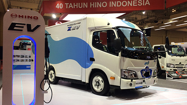  1.127 Unit SPK Berhasil Dibukukan Hino di GIIAS 2022