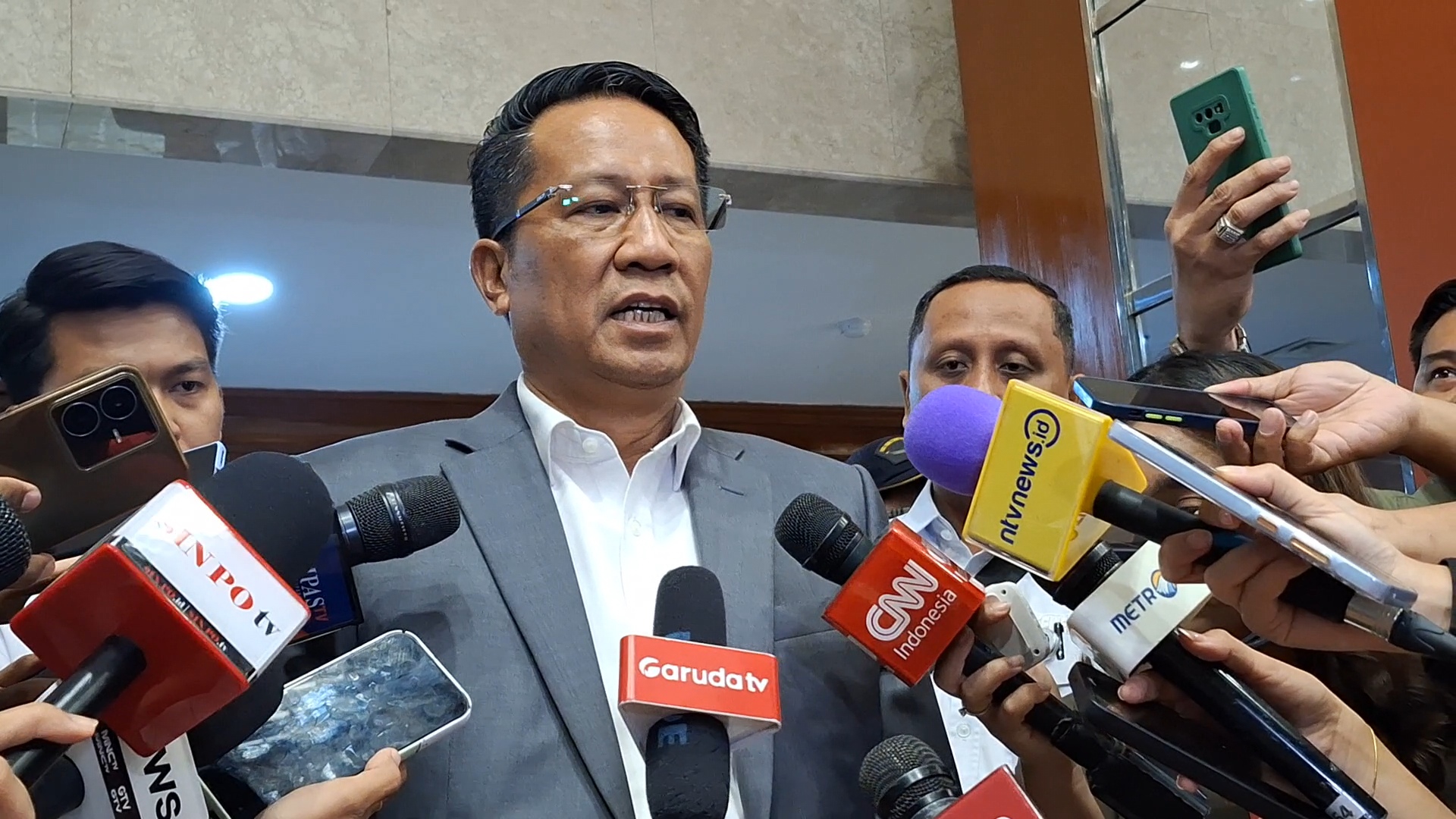 Menkum: Polisi yang Duduki Jabatan Sipil Tak Perlu Mundur Meski MK Sudah Melarang