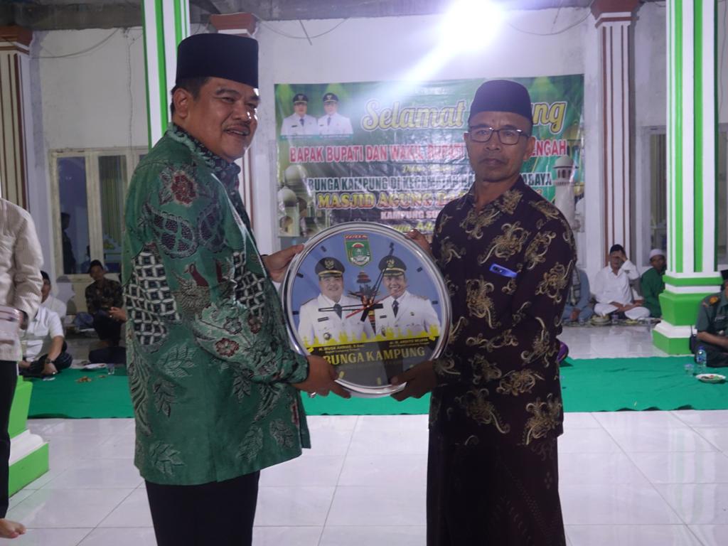 Merakyat, Bupati Musa Hadiri Pengajian di Masjid Darussalaam Kampung Subangjaya