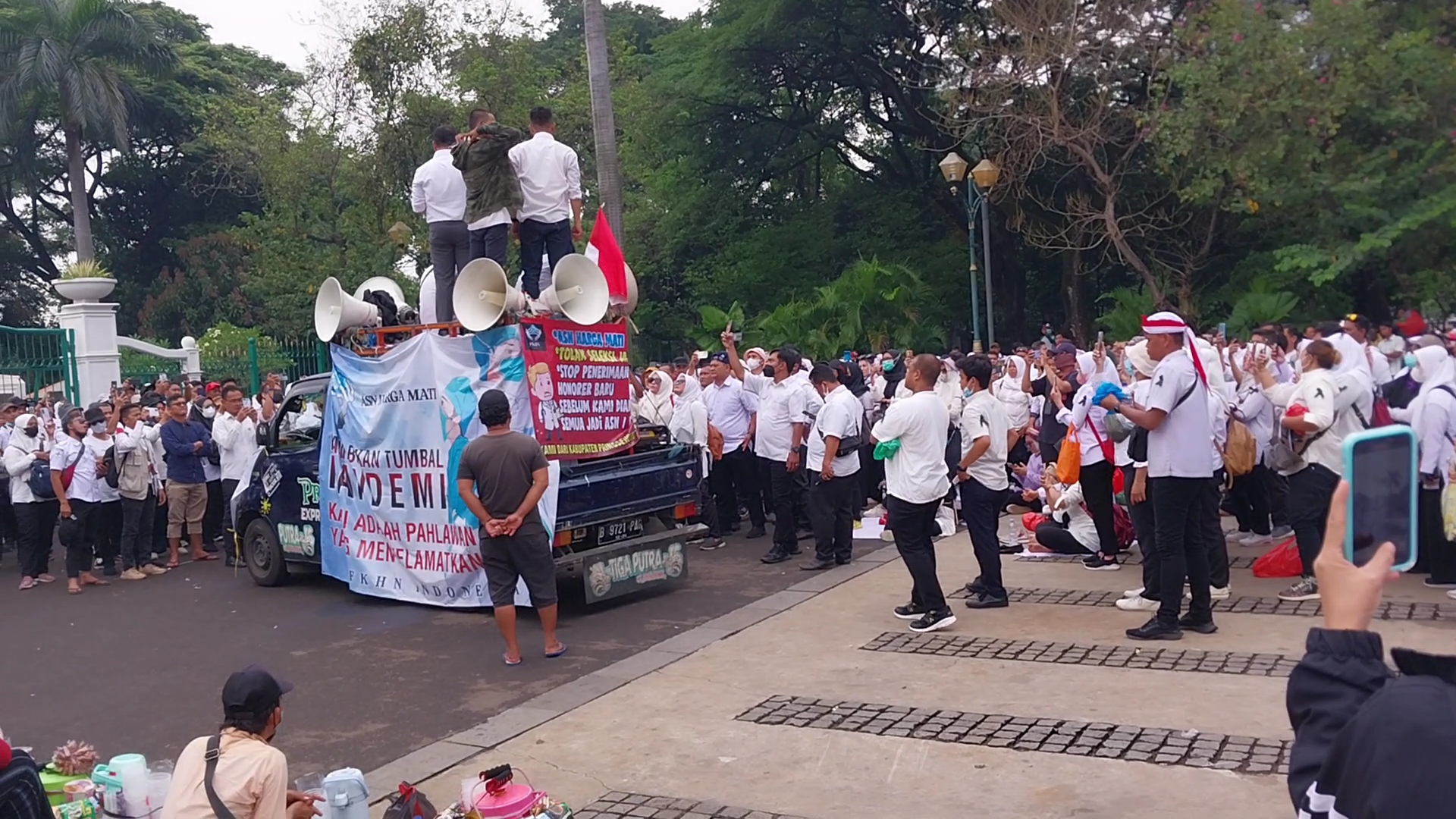 Ratusan Honorer Nakes dan Non Nakes Aksi Demo Tuntut Pengangkatan jadi ASN 