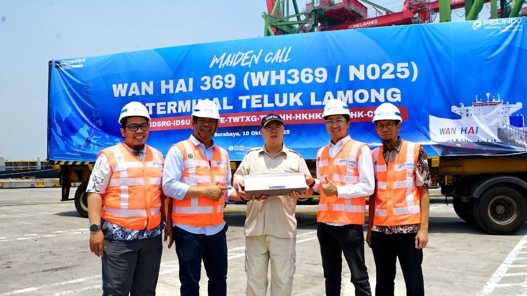 Perkuat Jaringan Logistik Asia Timur, Terminal Teluk Lamong Sambut Kapal Perdana Wan Hai