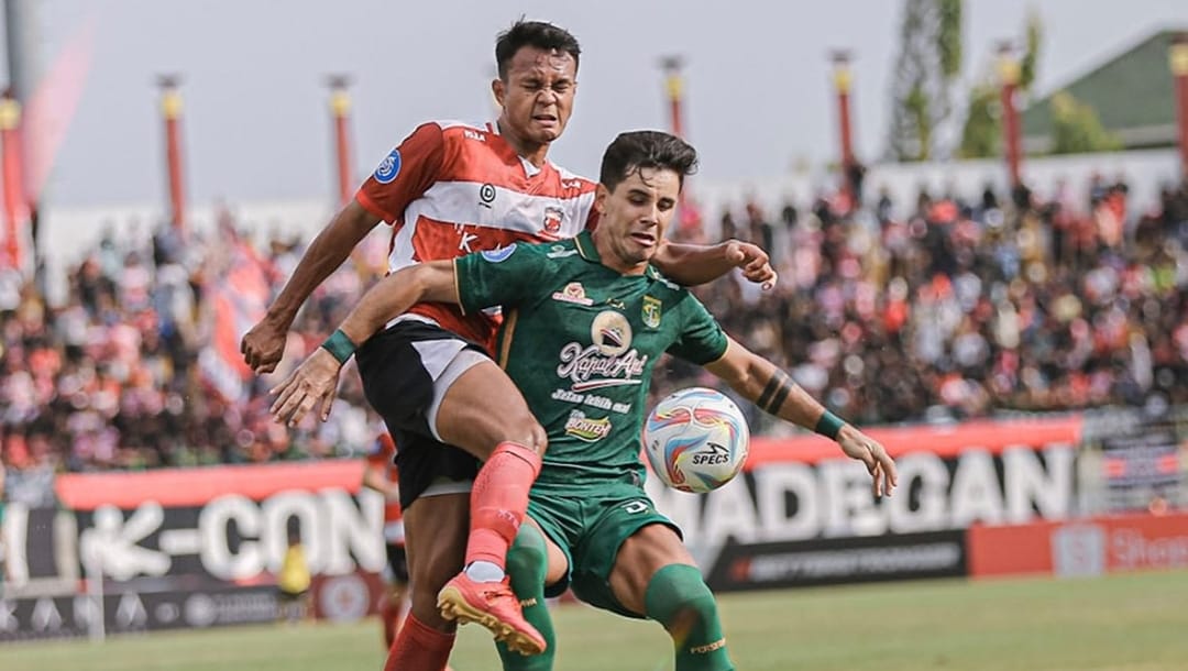 Half Time Madura United vs Persebaya: Tertinggal Satu Gol, Kehilangan Andhika Ramadhani