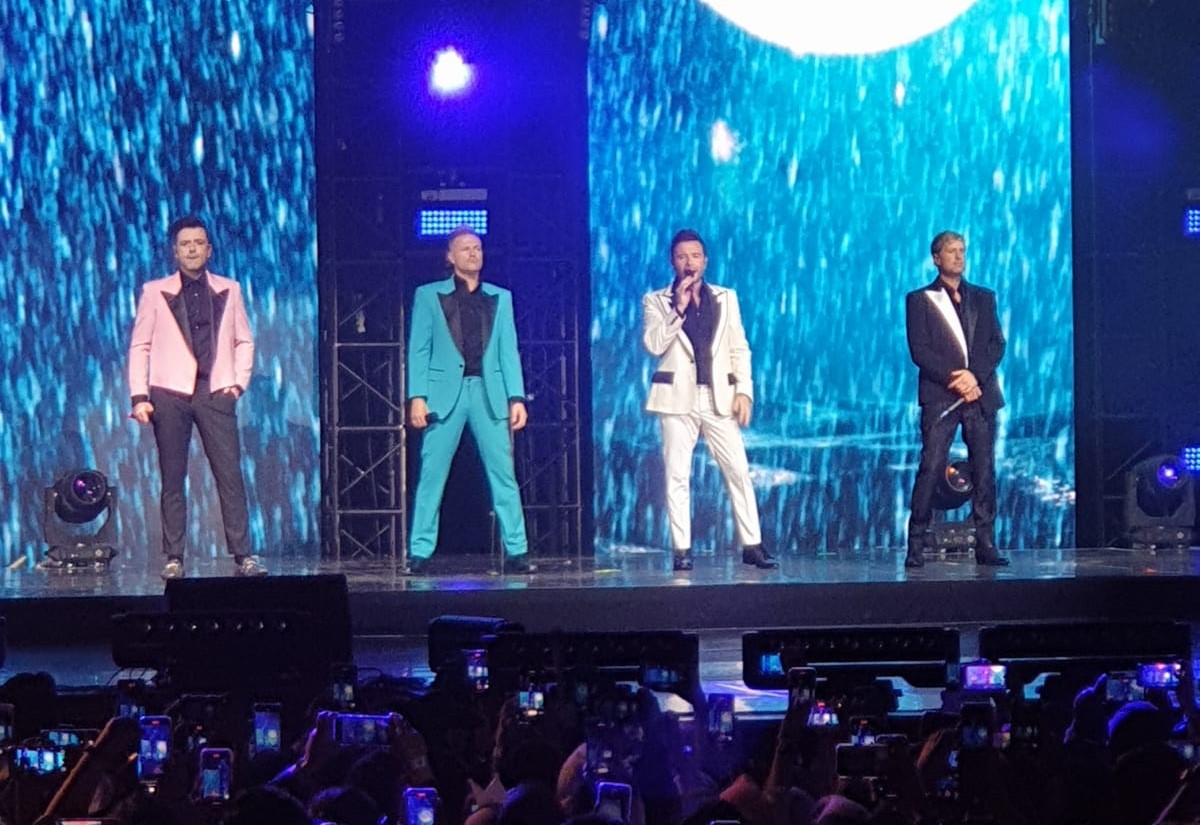 Nonton Konser Westlife; Penantian Sylvia Tanumihardja setelah 23 Tahun