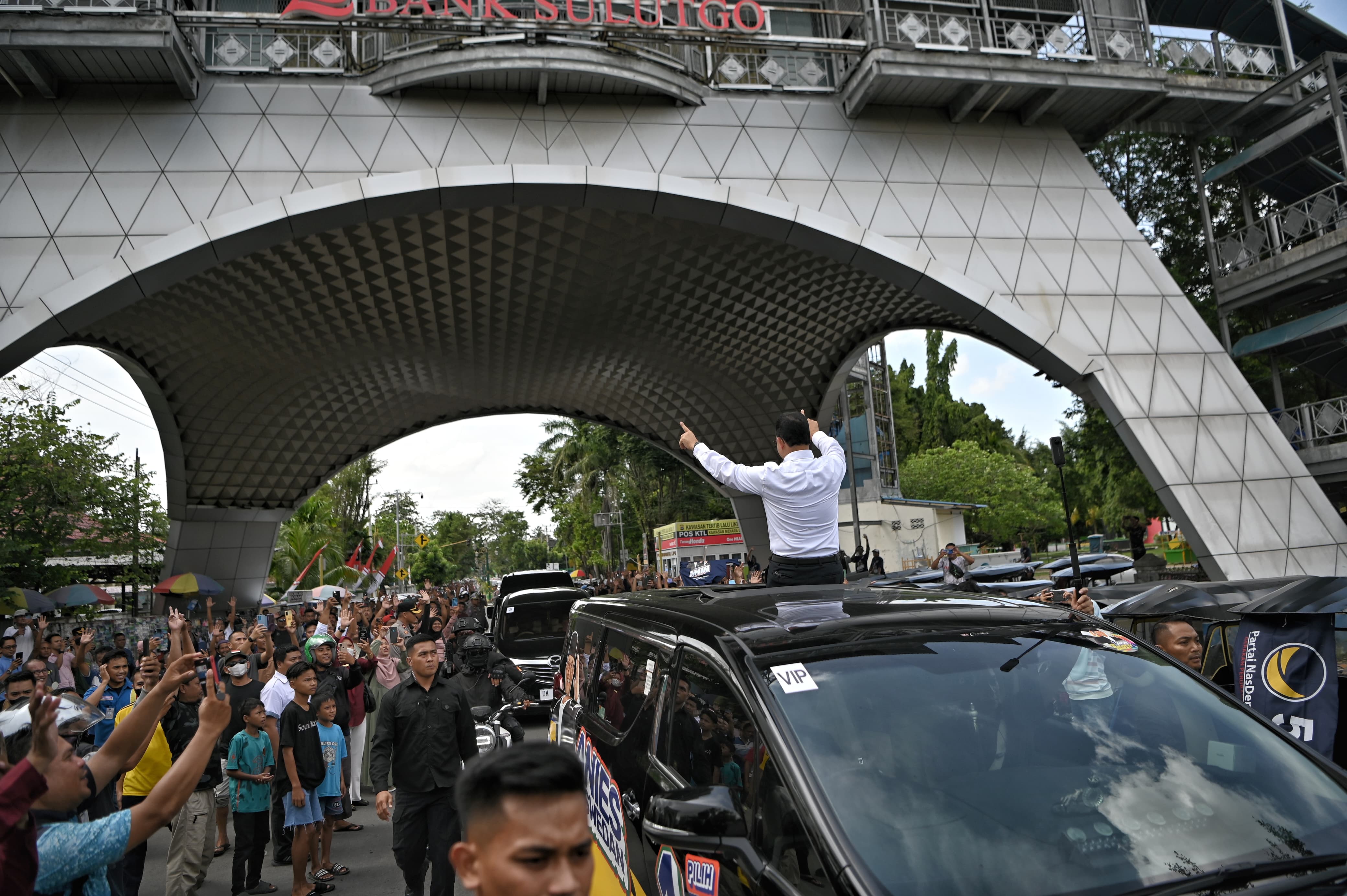 Dinahkodai Rachmat Gobel, TKD Gorontalo Yakin Suara Pemilih Jokowi akan Bermigrasi ke Pasangan AMIN