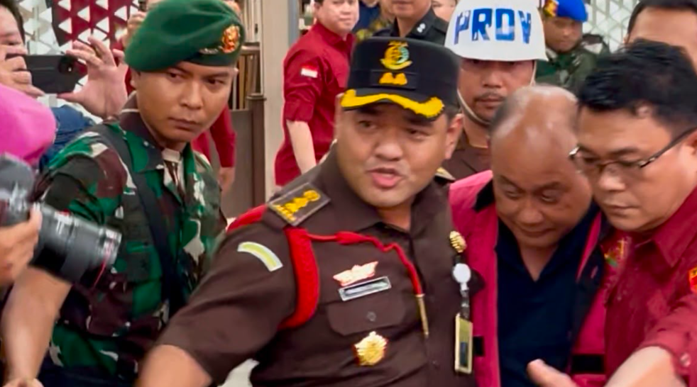 Ditangkap Kejagung, Dadan Hindayana Cs Langsung Digelandang ke Rutan Salemba