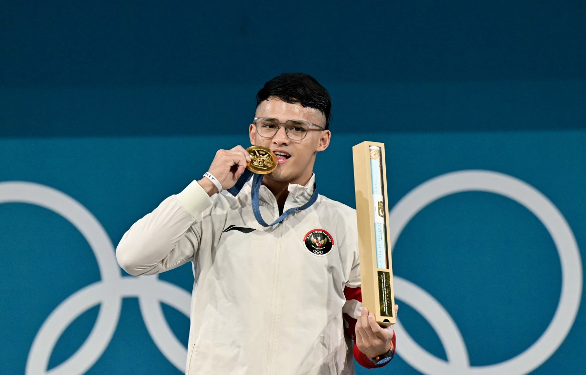 Gila! Rizki Juniansyah Rebut Emas Kedua buat Indonesia, Cetak Rekor Olimpiade dan Sejarah Besar!