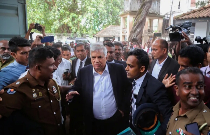 Mantan Presiden Sri Lanka Ditahan, Diduga Pakai Uang Negara untuk Wisuda Istri di London