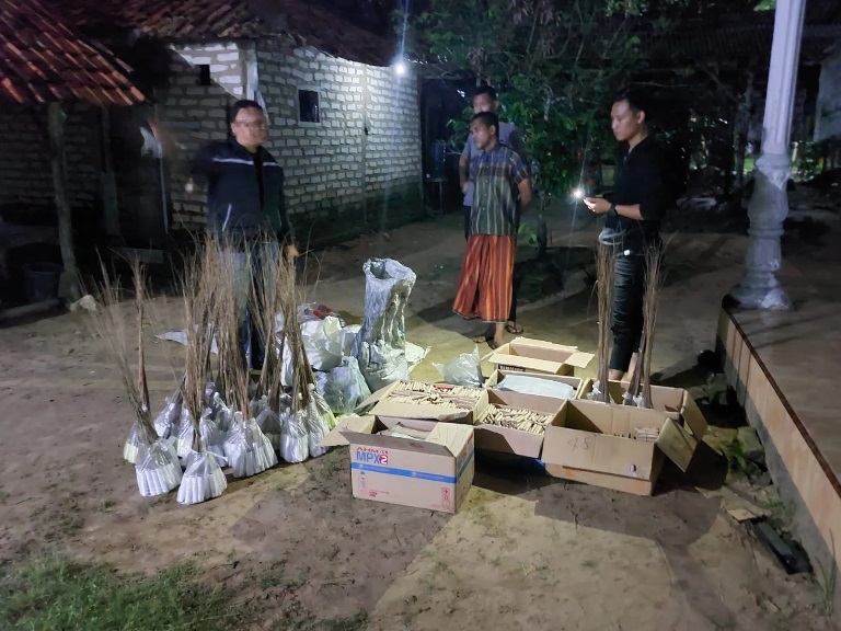 Polres Bangkalan Amankan Ribuan Petasan dan 2 Kwintal Bubuk Mercon 