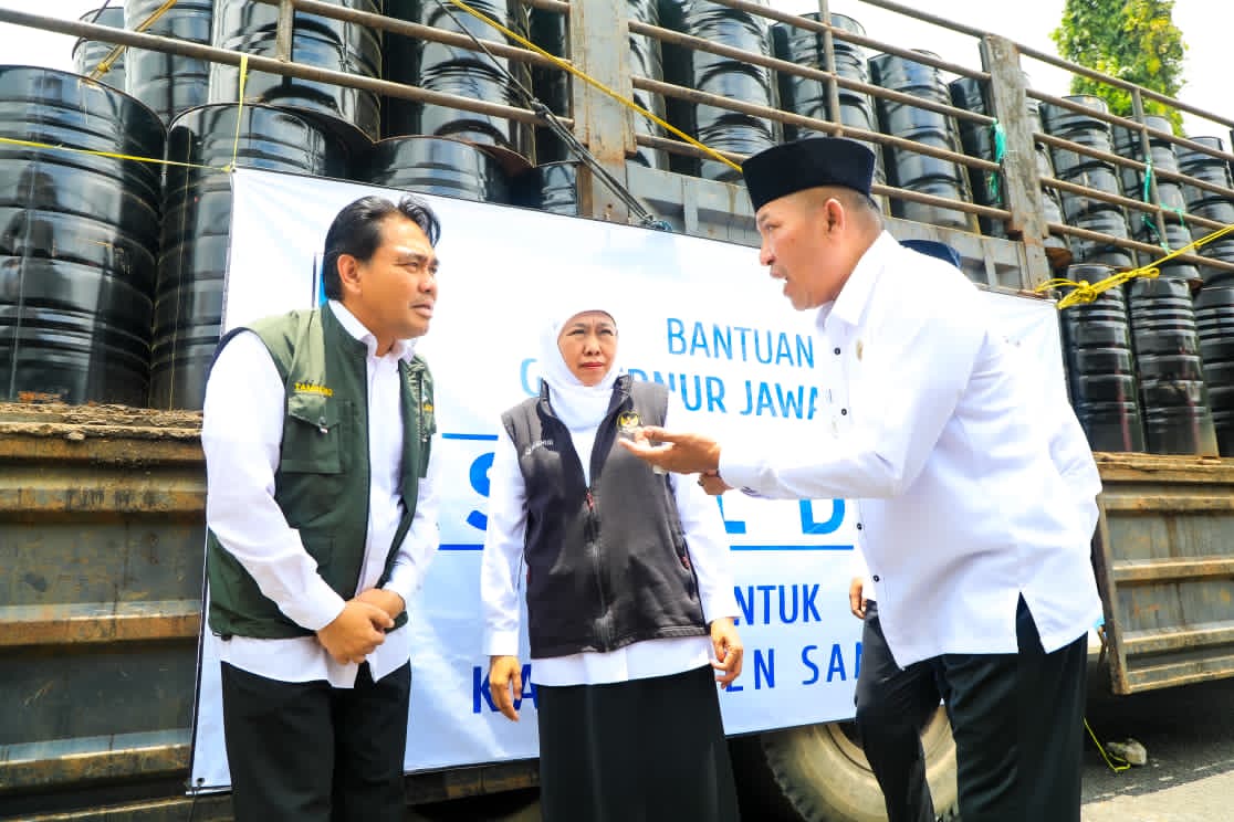 Pemprov Jatim Genjot Perbaikan Jalan, 9.300 Drum Aspal Digelontorkan Jelang Mudik