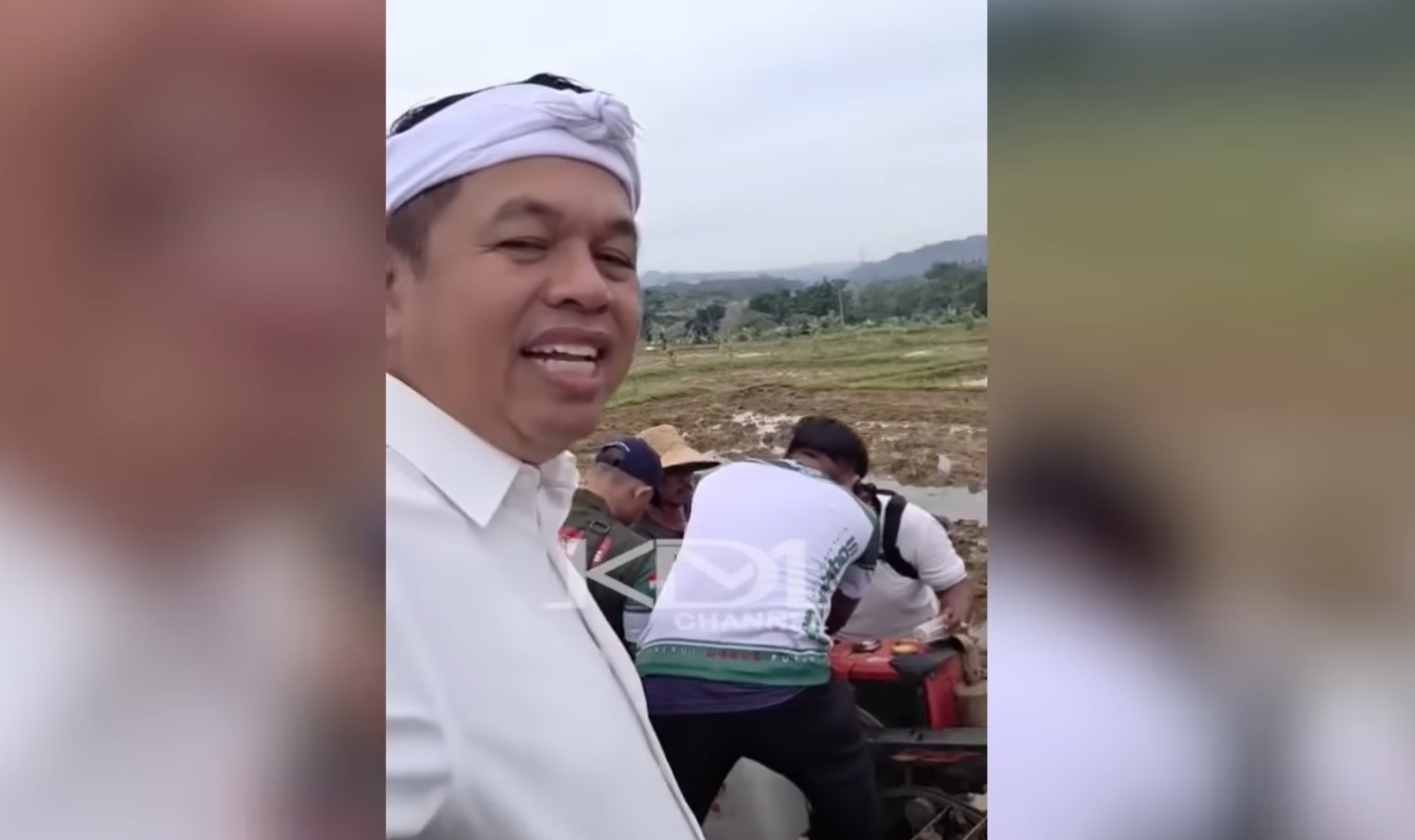 Top! Jerami Jadi BBM, KDM Uji Coba untuk Traktor di Sawah Lembur Pakuan