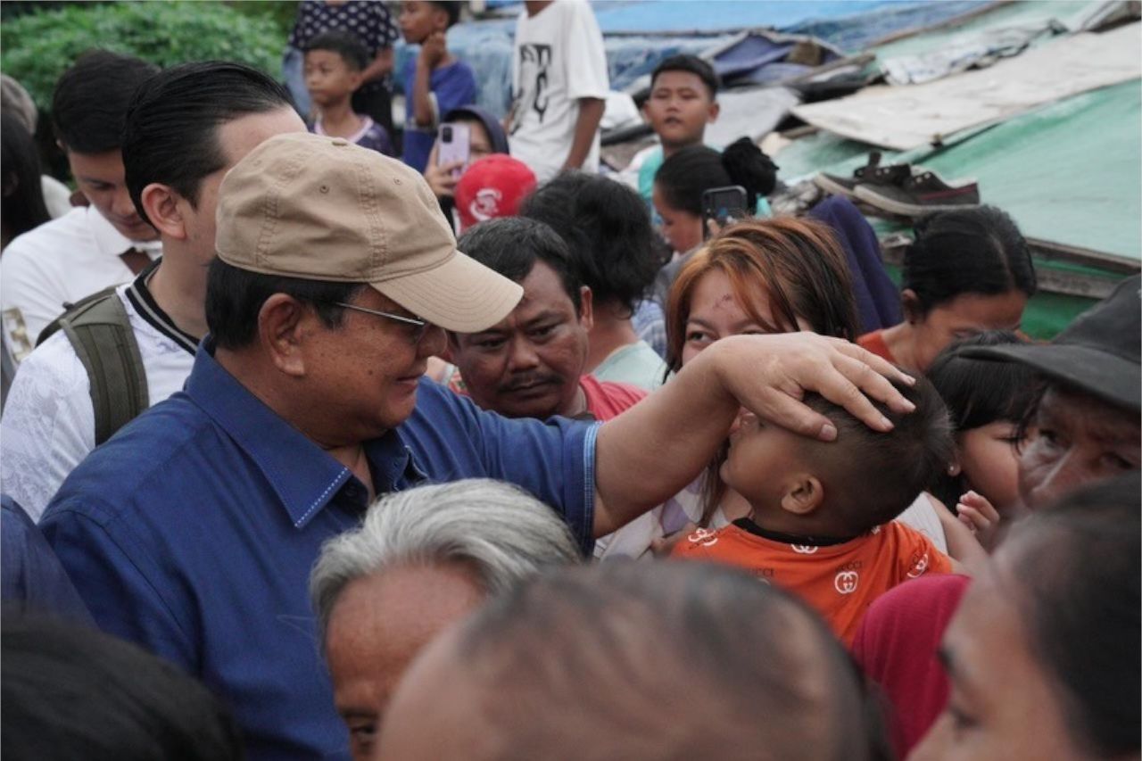 Cerita Teddy saat Prabowo Diam-diam Blusukan di Bantaran Rel Senen: Warga Kaget