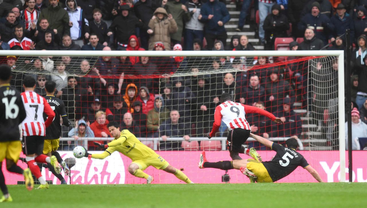 Sunderland vs Man United 0-0, Setan Merah Beruntung Enggak Kalah