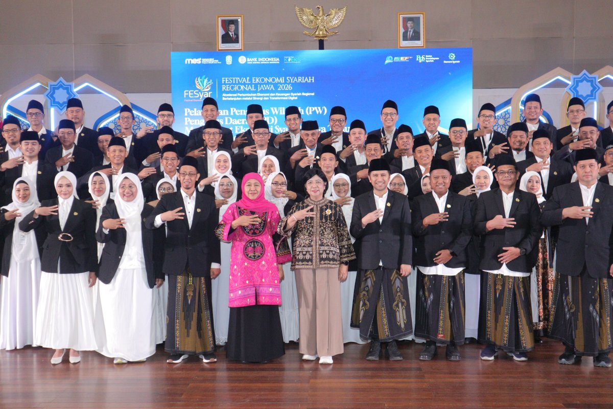 Pelantikan Pengurus MES Jatim, Gubernur BI Dorong  Penguatan Keuangan Syariah
